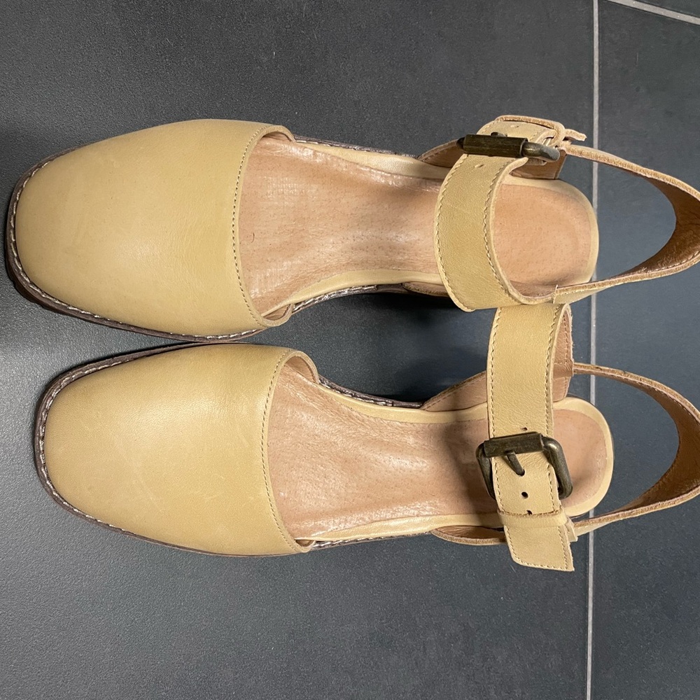 Madewell Mary Jane in Taupe